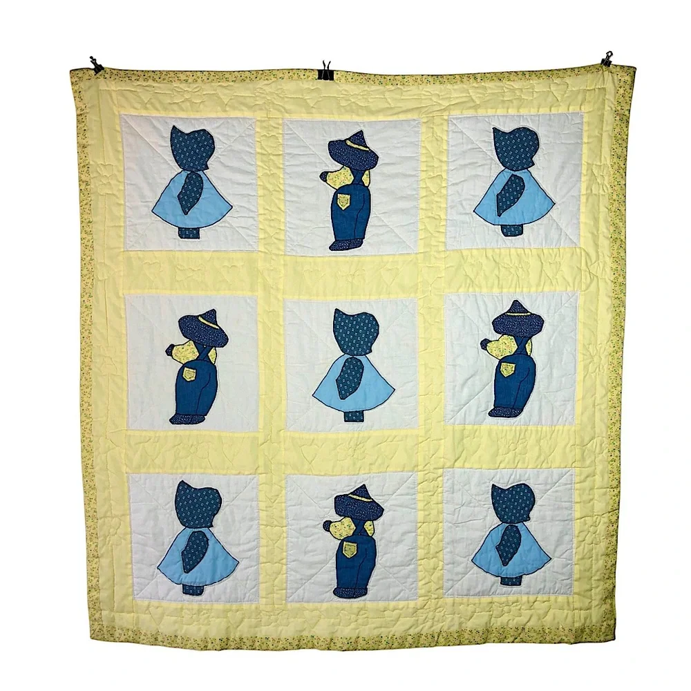 Vintage Grandma Hand‎ Made Patchwork Sunbonnet Sue & Overall Sam Cute Crib Quilt
